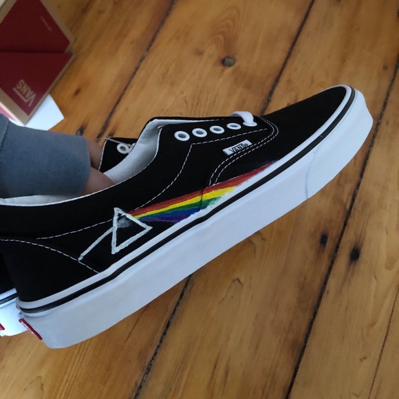 CUSTOM SHOES - Picture 14 of 15